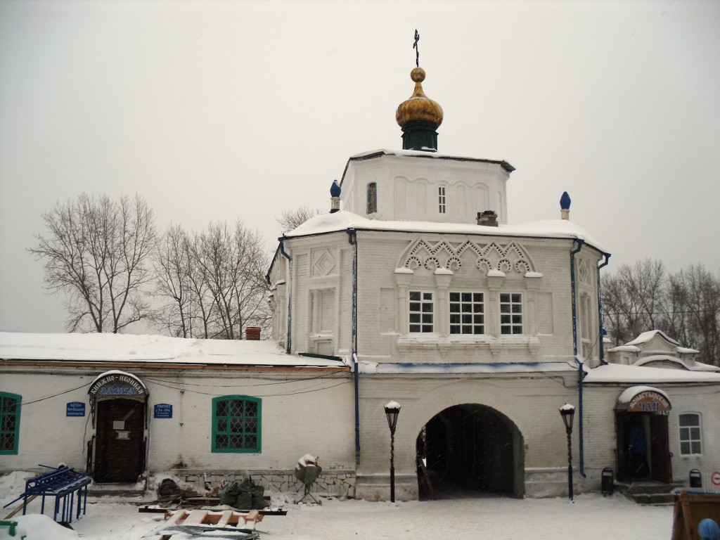 Николаевский мужской монастырь. Церковь Симеона и Анны, Верхотурье (Верхотурский район (ГО Верхотурский), Свердловская область). общий вид в ландшафте