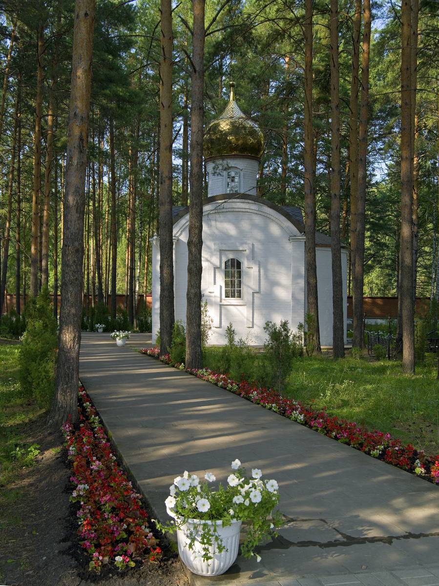 Алапаевский монастырь Новомучеников и Исповедников Российских. Часовня Елисаветы Феодоровны, Верхняя Синячиха (Алапаевский район (Алапаевское МО и Махнёвское МО), Свердловская область). фасады, общий вид с юга.