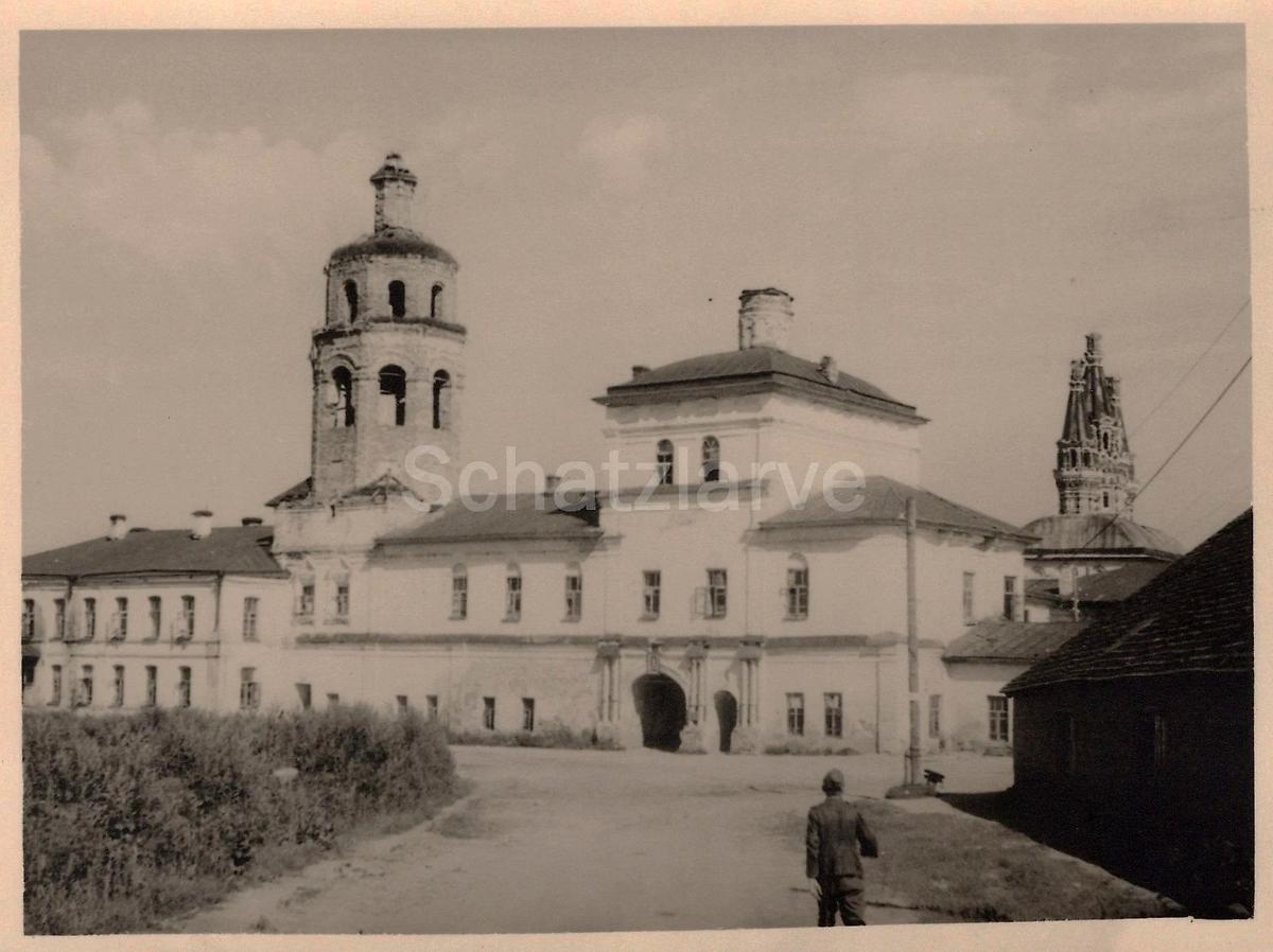 Фото 1942 г. с аукциона e-bay.de, архивная фотография. Монастырь Иоанна Предтечи. Церковь Вознесения Господня, Вязьма (Вяземский район, Смоленская область)
