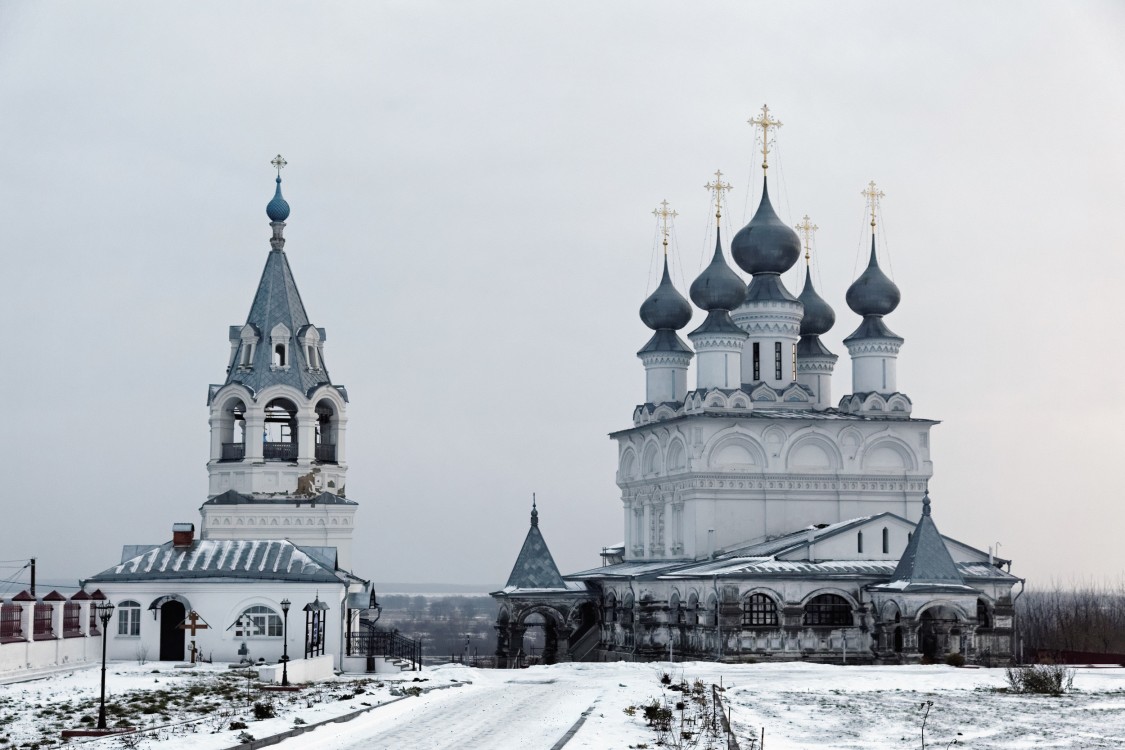 Муром. Воскресенский монастырь. Собор Воскресения Христова. фасады