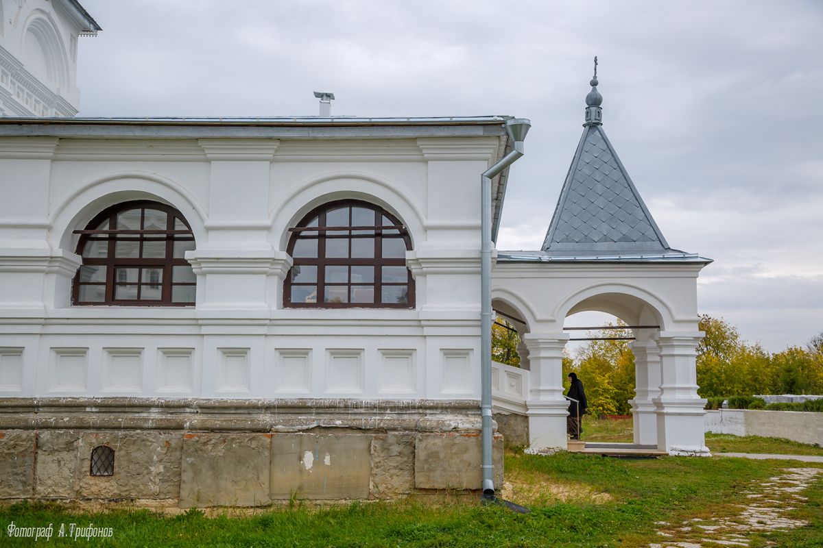 Муром. Воскресенский монастырь. Собор Воскресения Христова. архитектурные детали