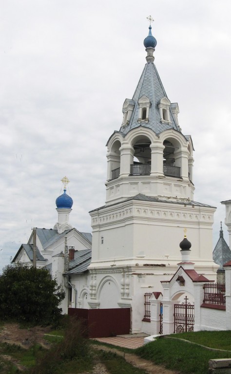 Муром. Воскресенский монастырь. Церковь Введения во храм Пресвятой Богородицы. фасады, Вид храма с Июльского переулка