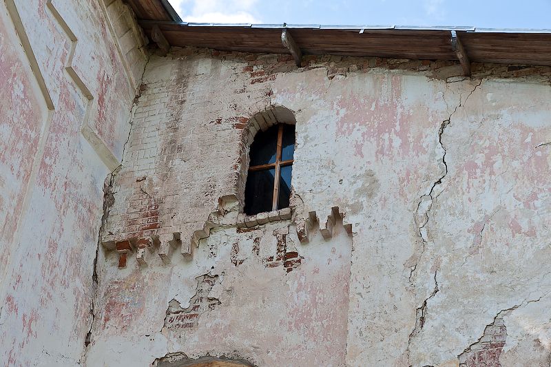 Троицкий Павло-Обнорский мужской монастырь. Церковь Успения Пресвятой Богородицы, Юношеское (Грязовецкий район, Вологодская область). архитектурные детали
