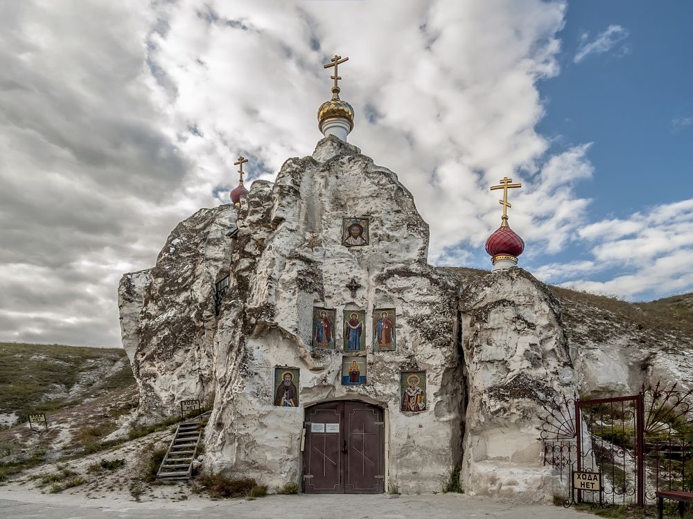 Костомаровский Спасский монастырь. Собор Спаса Нерукотворного Образа, Костомарово (Подгоренский район, Воронежская область). фасады