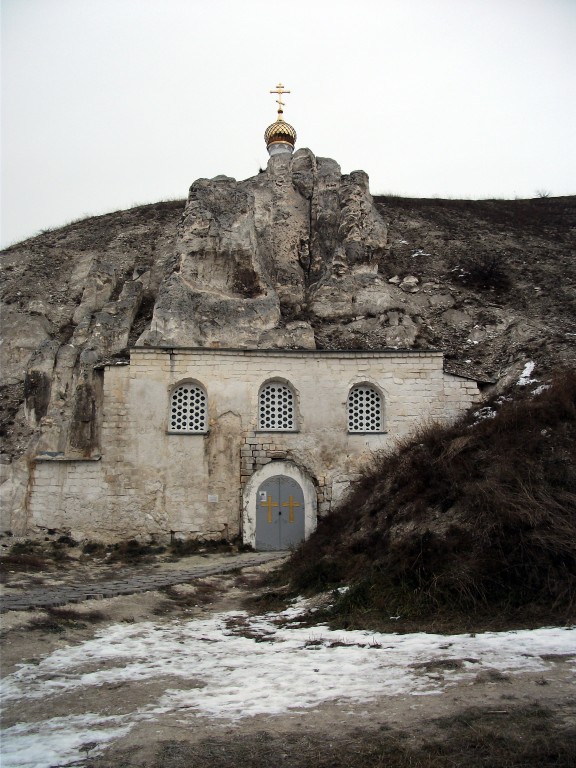 Дивногорский Монастырь, посёлок. Успенский Дивногорский мужской монастырь. Церковь Рождества Иоанна Предтечи. фасады