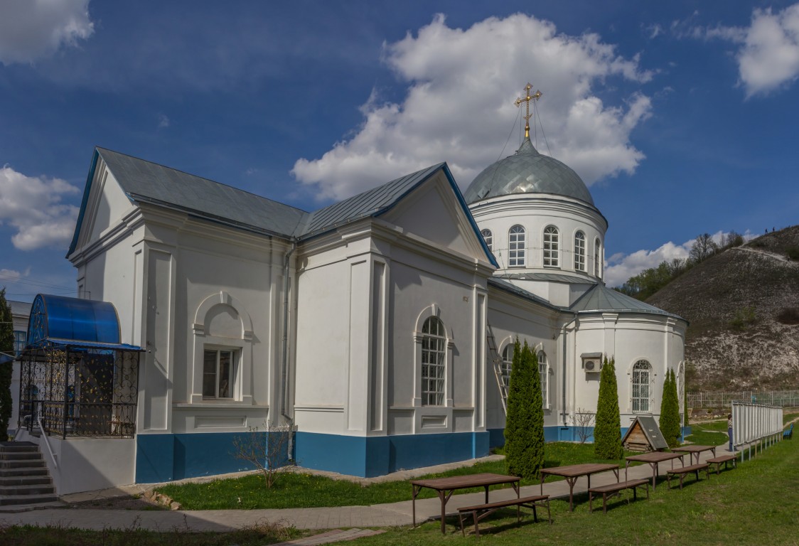 Успенский Дивногорский мужской монастырь. Церковь Успения Пресвятой Богородицы, Дивногорский Монастырь, посёлок (Лискинский район, Воронежская область). фасады, Вид с юго-запада