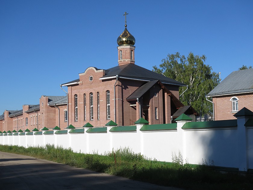 Троица. Церковь Алексия, митрополита Московского при детском приюте. фасады