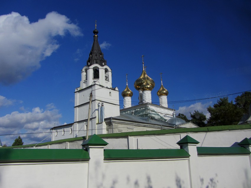 Троица. Троице-Сыпанов Пахомиево-Нерехтский женский монастырь. Собор Троицы Живоначальной. фасады