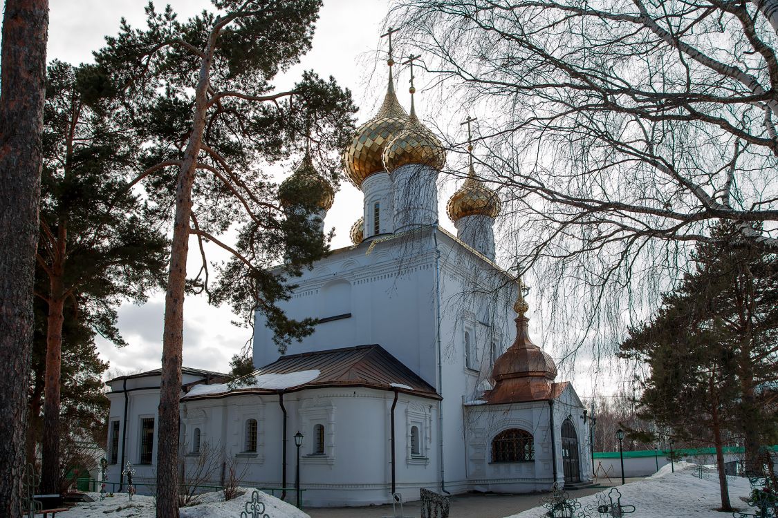 Троице-Сыпанов Пахомиево-Нерехтский женский монастырь. Собор Троицы Живоначальной, Троица (Нерехтский район, Костромская область). фасады