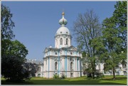 Воскресенский Смольный Новодевичий монастырь. Церковь Екатерины при Вдовьем доме