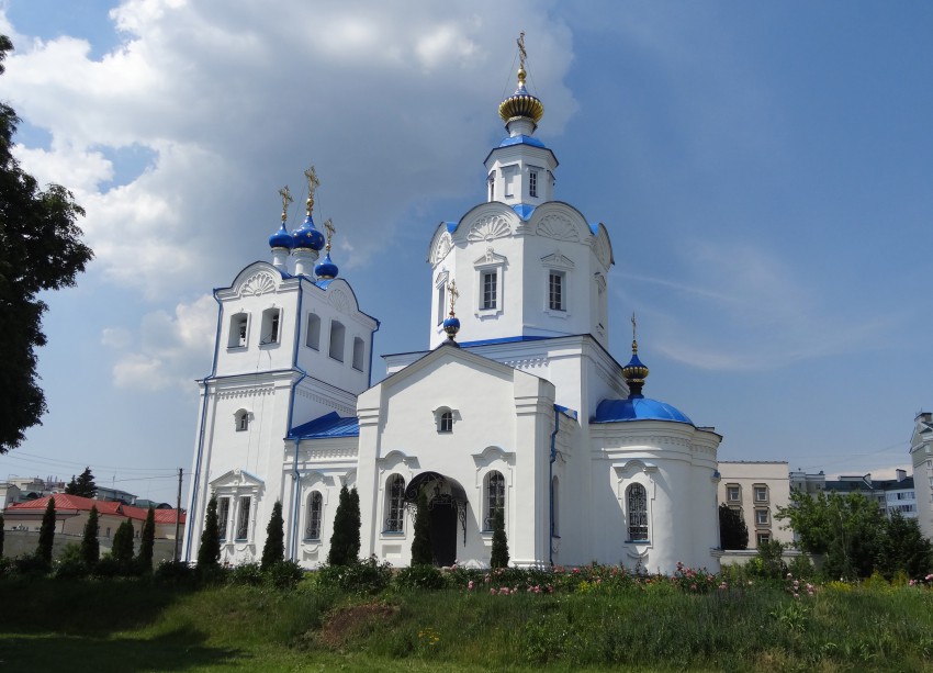 Орёл. Успенский мужской монастырь. Церковь Успения Пресвятой Богородицы (новая). фасады