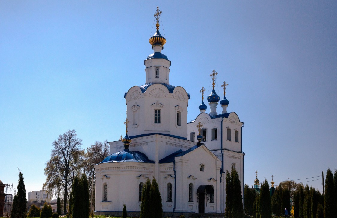 Орёл. Успенский мужской монастырь. Церковь Успения Пресвятой Богородицы (новая). фасады