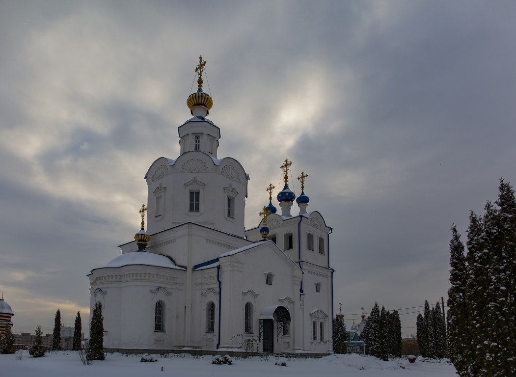 Успенский мужской монастырь. Церковь Успения Пресвятой Богородицы (новая), Орёл (Орёл, город, Орловская область). фасады