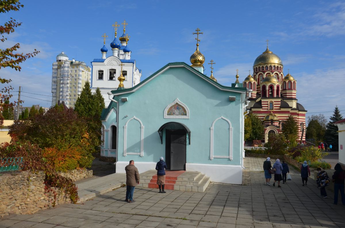 Орёл. Успенский мужской монастырь. Церковь Троицы Живоначальной. фасады