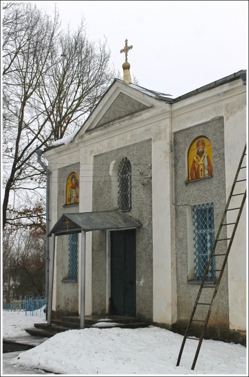 Церковь Георгия Победоносца, Сенно (Печорский район, Псковская область). архитектурные детали