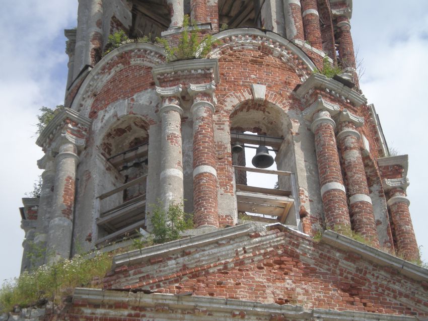Церковь Казанской иконы Божией Матери, Заозерье (Угличский район, Ярославская область). архитектурные детали