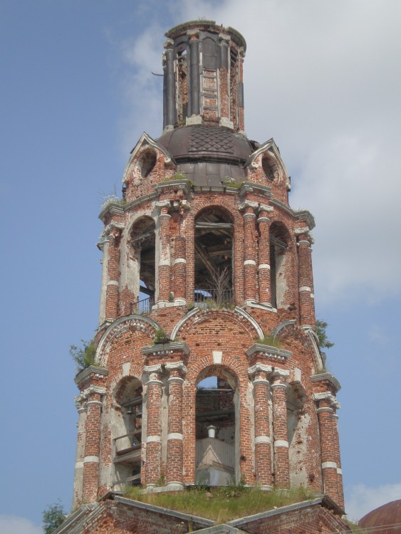 Церковь Казанской иконы Божией Матери, Заозерье (Угличский район, Ярославская область). архитектурные детали