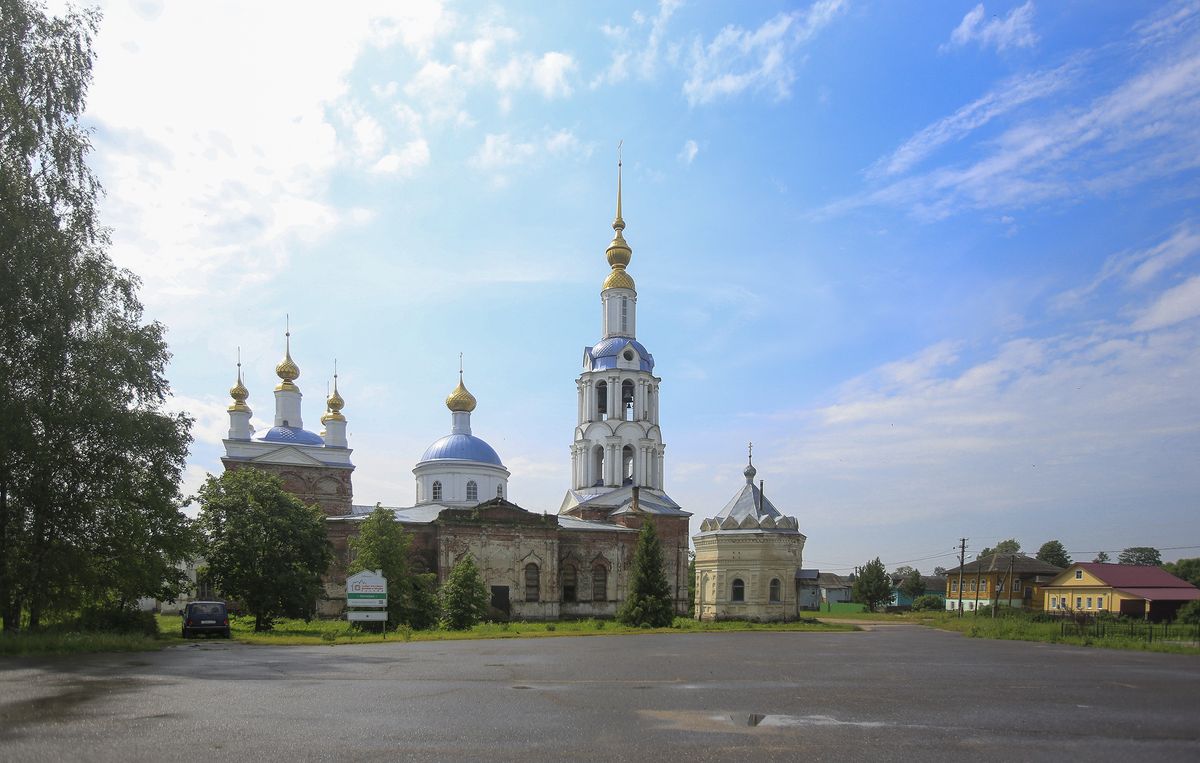 Церковь Казанской иконы Божией Матери, Заозерье (Угличский район, Ярославская область). общий вид в ландшафте