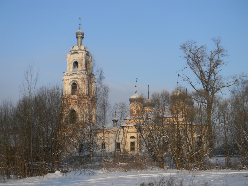 Батманы. Церковь Рождества Христова. фасады