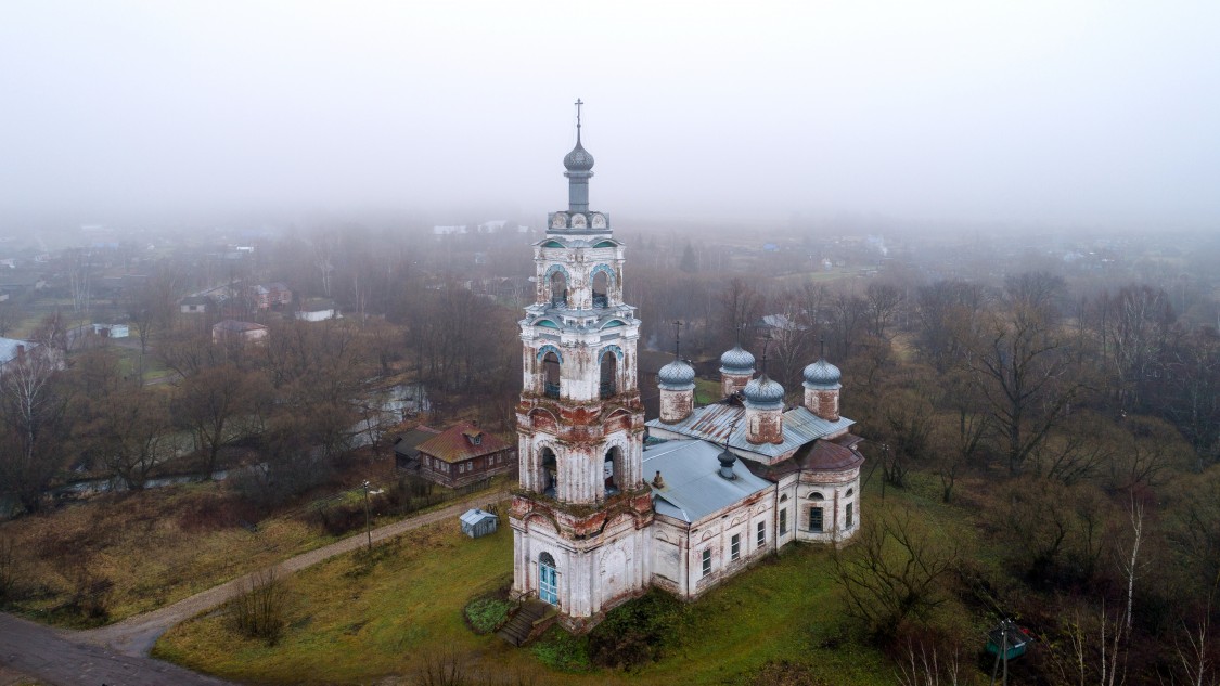 Церковь Рождества Христова, Батманы (Кинешемский район, Ивановская область). общий вид в ландшафте