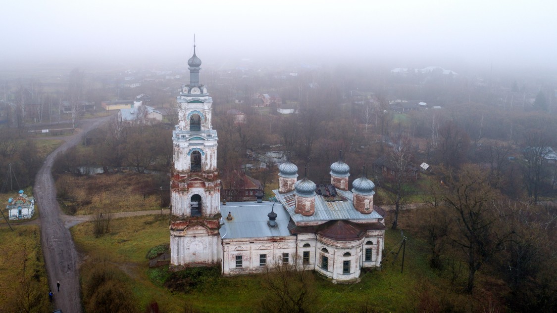Церковь Рождества Христова, Батманы (Кинешемский район, Ивановская область). общий вид в ландшафте