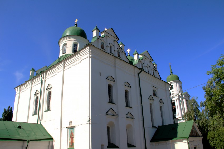 Киев. Вознесенский Флоровский женский монастырь. Собор Вознесения Господня. архитектурные детали