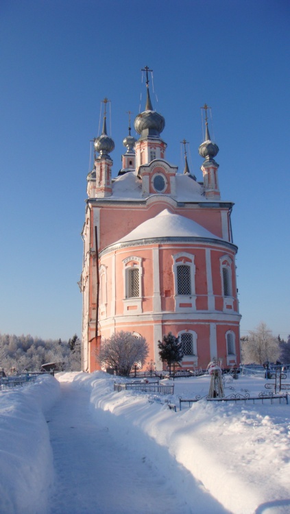 Флоровское. Церковь Флора и Лавра. фасады