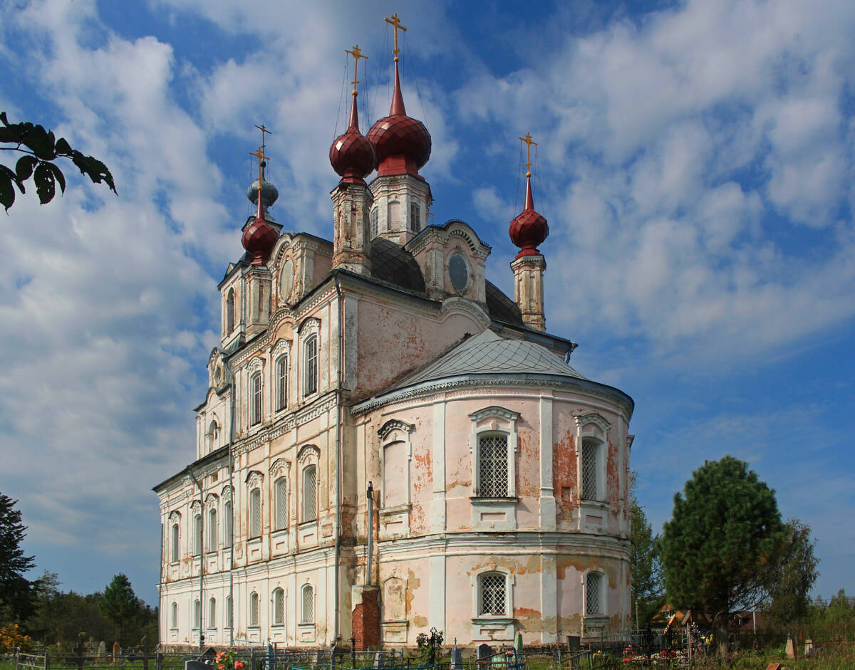 Церковь Флора и Лавра, Флоровское (Большесельский район, Ярославская область). фасады, Вид с юго-востока