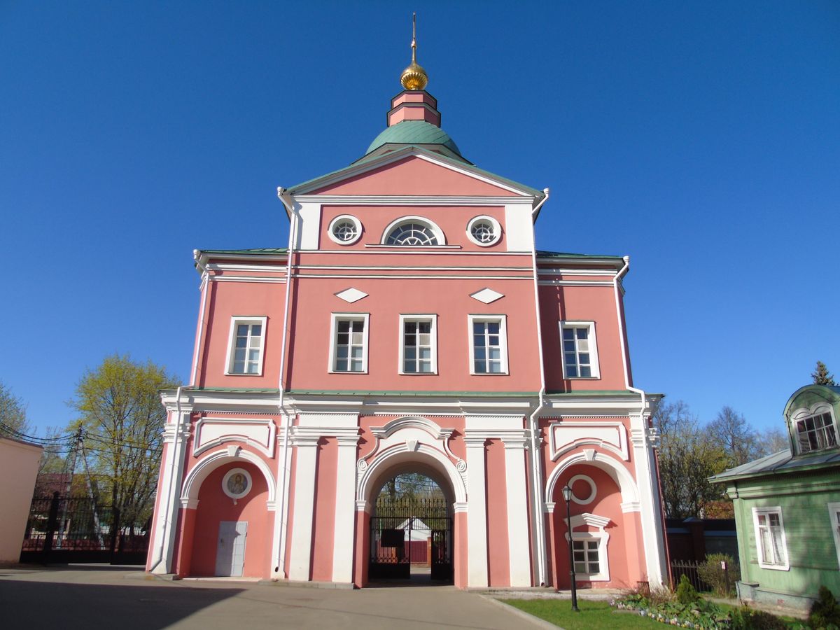 Покровский Хотьков монастырь. Надвратная церковь Рождества Иоанна Предтечи, Хотьково (Сергиево-Посадский городской округ, Московская область). фасады