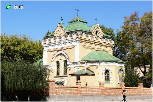 Чирчик (Троицкое). Троице-Георгиевский мужской монастырь. Церковь Георгия Победоносца. фасады, Вид с юго-востока