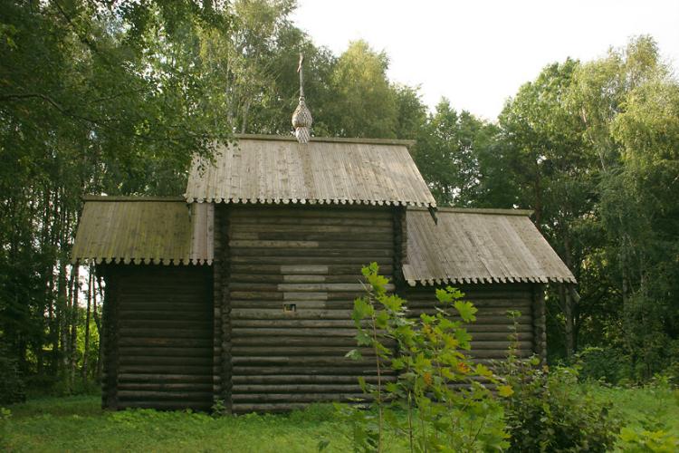 Музей деревянного зодчества Витославлицы. Церковь Троицы Живоначальной из Реконьской пустыни Любытинского района, Юрьево (Великий Новгород, город, Новгородская область). фасады