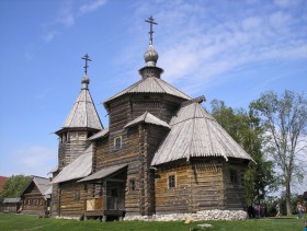 Суздаль. Музей деревянного зодчества. Церковь Воскресения Христова из с. Патакино