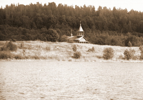 Часовня Михаила Архангела, Ерши (Кондопожский район, Республика Карелия). общий вид в ландшафте