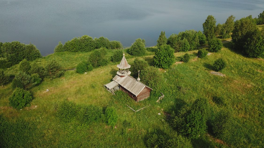 Часовня Михаила Архангела, Ерши (Кондопожский район, Республика Карелия). общий вид в ландшафте