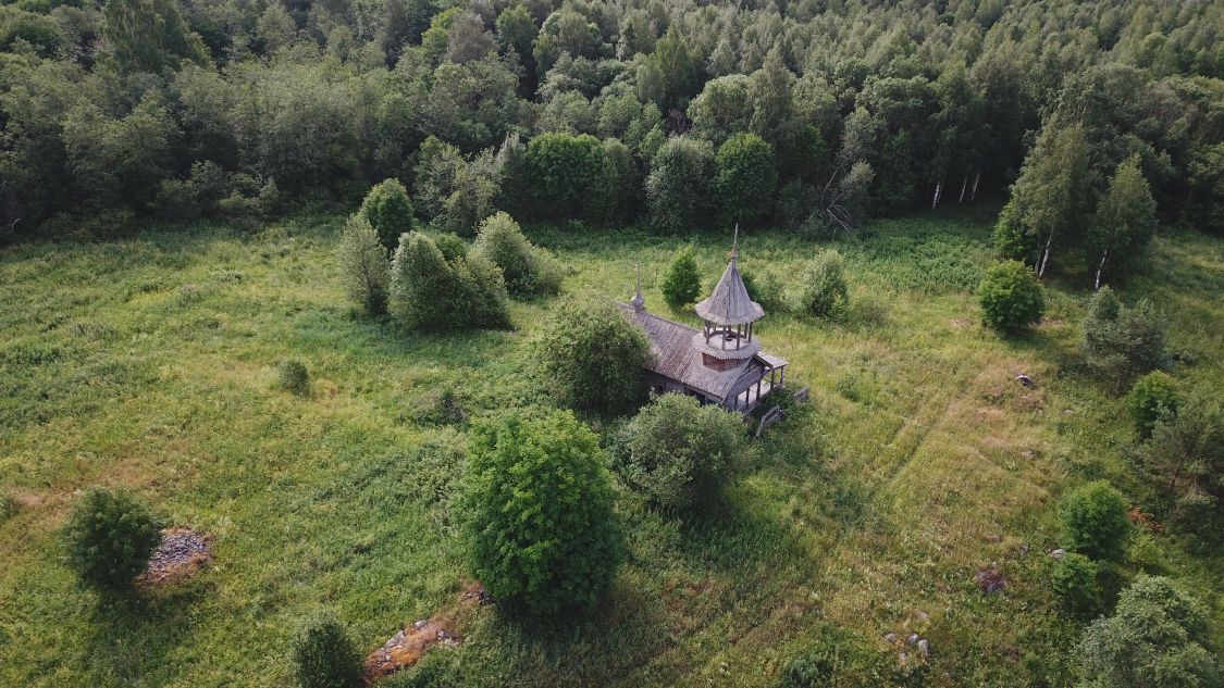 Часовня Михаила Архангела, Ерши (Кондопожский район, Республика Карелия). общий вид в ландшафте