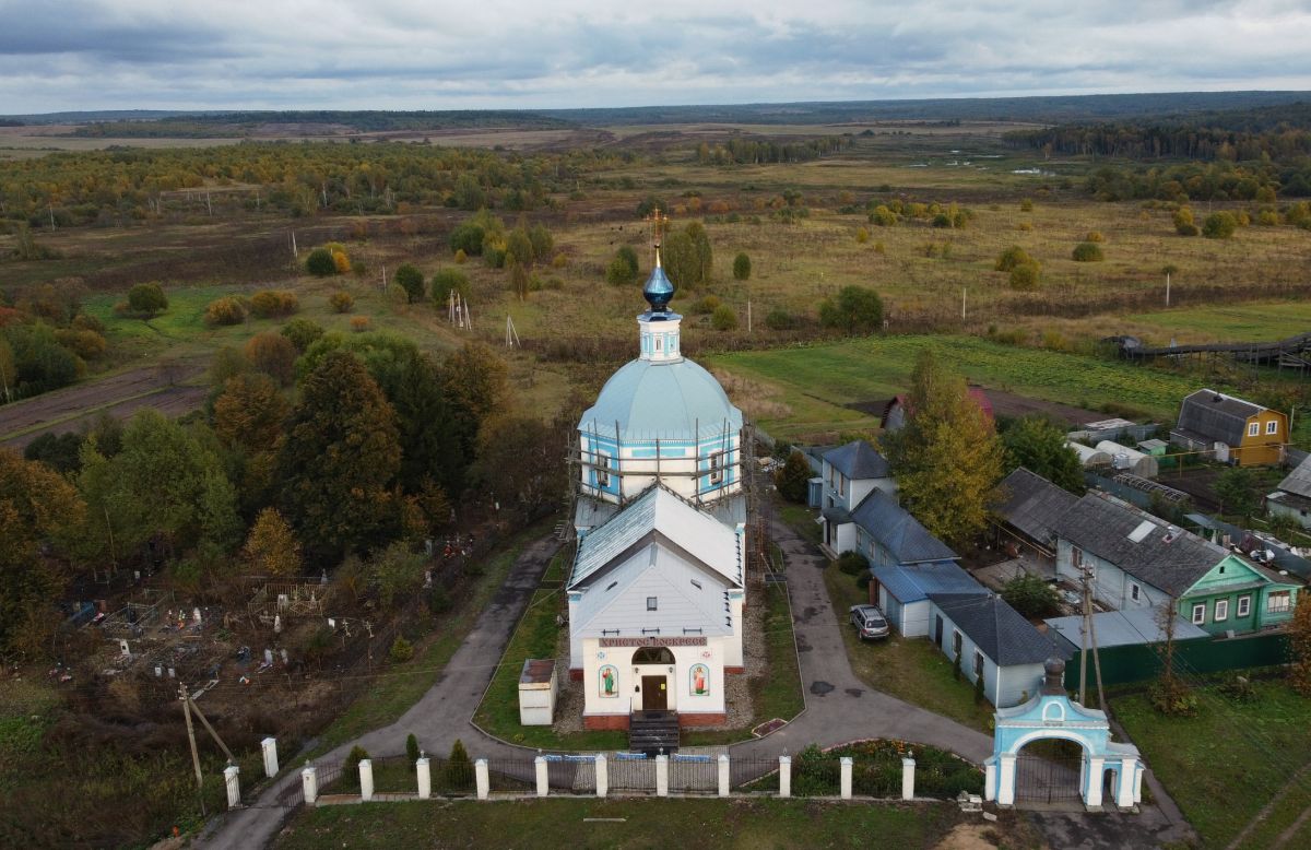 Церковь Рождества Пресвятой Богородицы, Глебовское (Переславский район и г. Переславль-Залесский, Ярославская область). общий вид в ландшафте