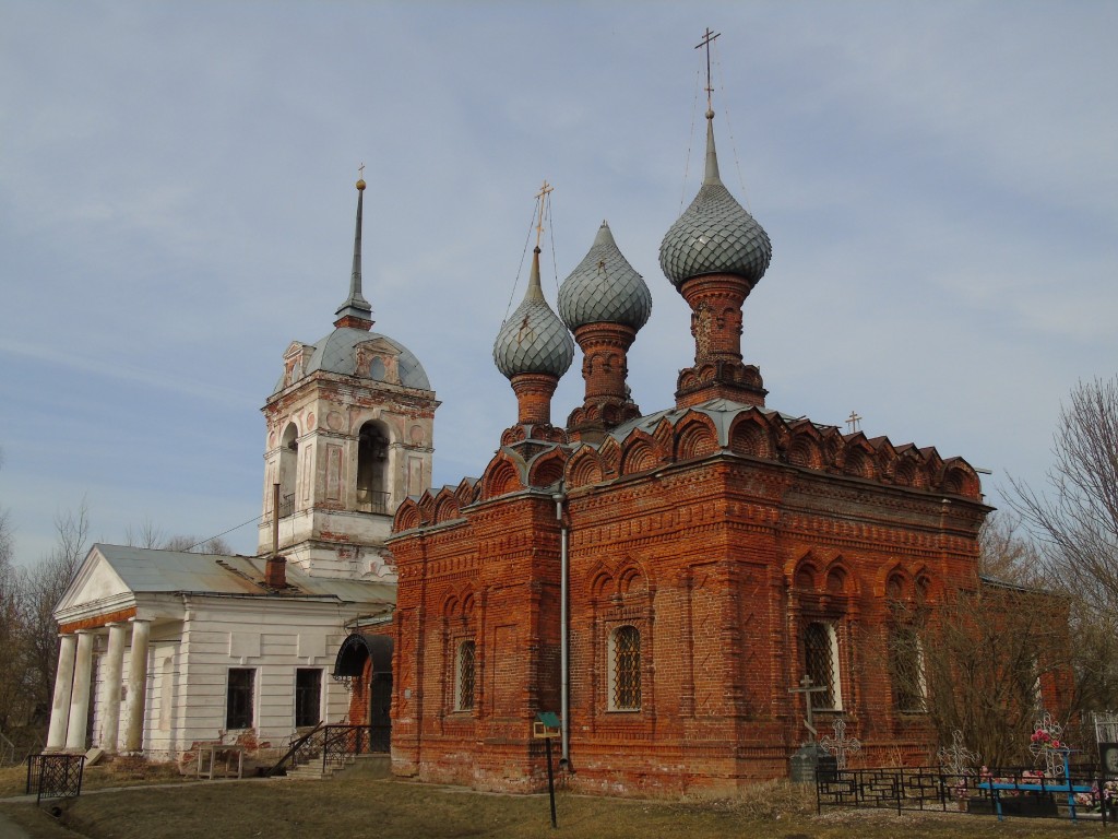 Храмовый комплекс. Церкви Воскресения Христова и Паисия и Уара, Варницы (Ростовский район, Ярославская область). фасады
