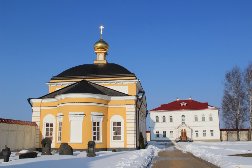 Троице-Варницкий монастырь. Церковь Введения во храм Пресвятой Богородицы, Варницы (Ростовский район, Ярославская область). фасады