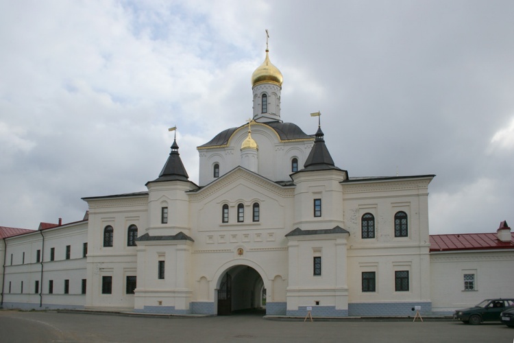 Троице-Варницкий монастырь. Церковь Кирилла и Марии, Варницы (Ростовский район, Ярославская область). фасады