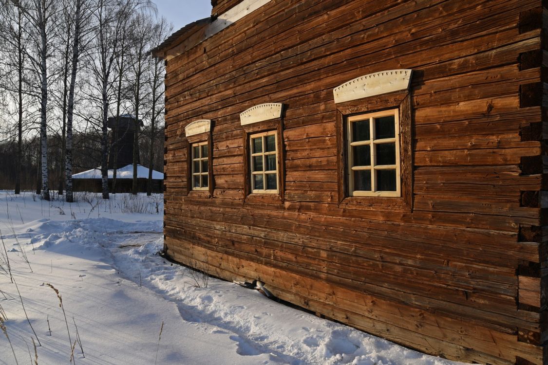 Кострома. Музей деревянного зодчества. Неизвестная часовня из д. Притыкино. архитектурные детали, Южный фасад