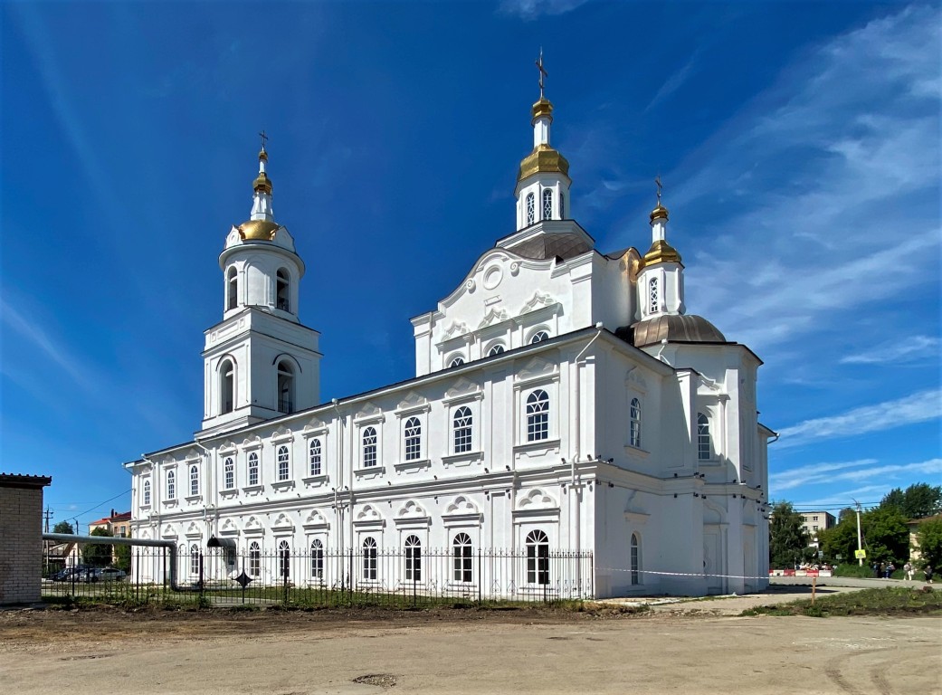 Кафедральный собор Николая Чудотворца, Шадринск (Шадринский район и г. Шадринск, Курганская область). фасады, Вид с юго-востока