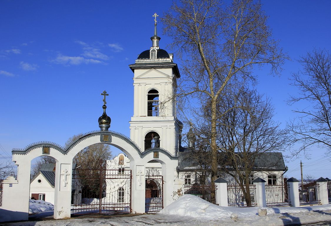 Козьмодемьянск. Церковь Троицы Живоначальной. фасады