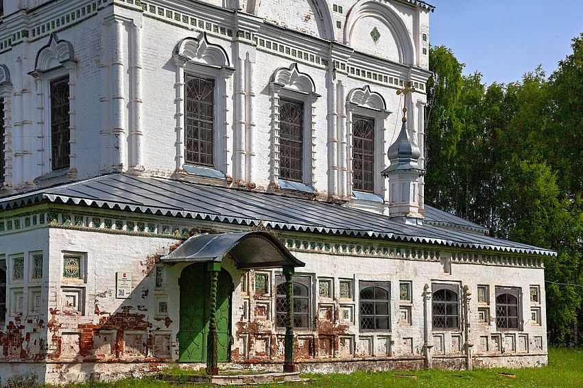 Великий Устюг. Устюжский Спасо-Преображенский женский монастырь. Церковь Спаса Преображения. архитектурные детали