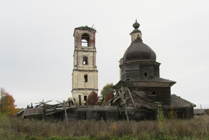 Церковь Воздвижения Креста Господня, Ухтома (Вашкинский район, Вологодская область). фасады, вид с юга
