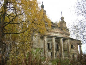 Лаврентьевское. Церковь Рождества Пресвятой Богородицы