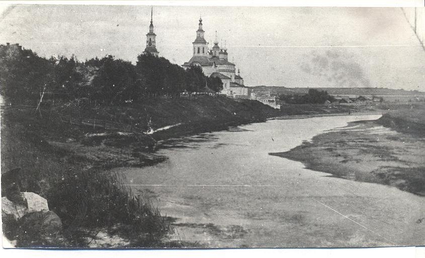 Церковь Благовещения Пресвятой Богородицы, Лальск (Лузский район, Кировская область). архивная фотография, Благовещенская церковь и Воскресенский собор. Начало XX века. Источник: https://pastvu.com/ps?f=r!8131_s!5_y!-100!1917