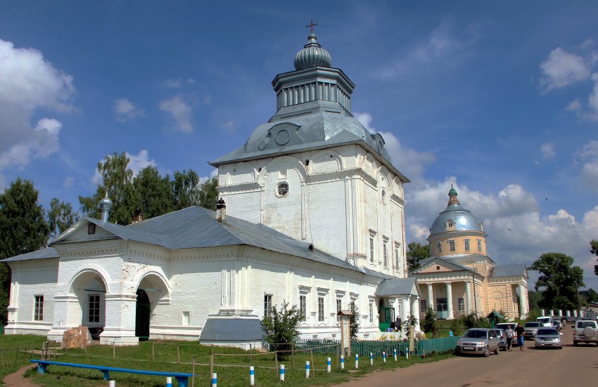 Великорецкое. Церковь Спаса Преображения. фасады