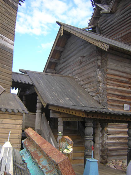 Церковь Николая Чудотворца, Согиницы (Подпорожский район, Ленинградская область). архитектурные детали, Никольская церковь