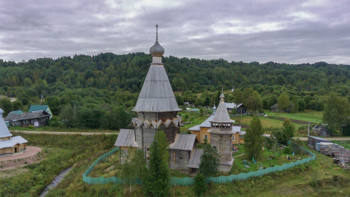 Согиницы. Церковь Николая Чудотворца. общий вид в ландшафте, Вид с севера