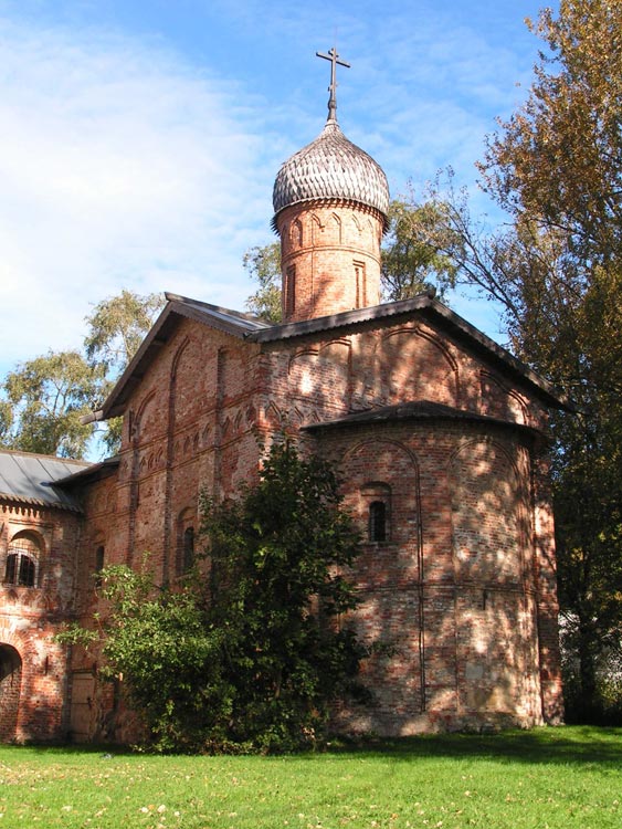 Великий Новгород. Церковь Благовещения Пресвятой Богородицы на Торгу. фасады